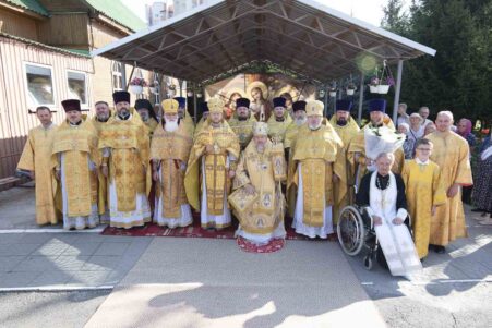 Божественная литургия в Предпразднство Успения Пресвятой Богородицы